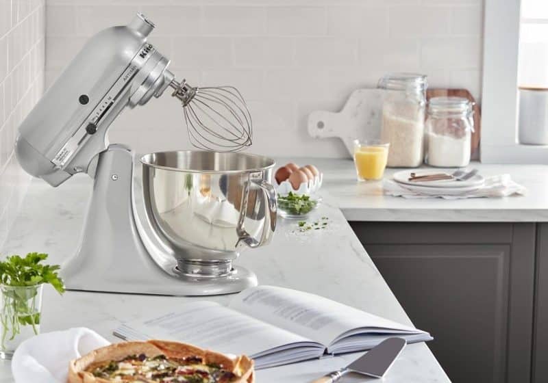 KitchenAid Artisan Series 5 Quart Tilt Head Stand Mixer with Pouring Shield - Image 47