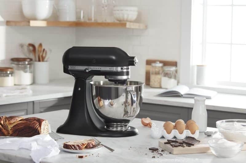 KitchenAid Artisan Series 5 Quart Tilt Head Stand Mixer with Pouring Shield - Image 122