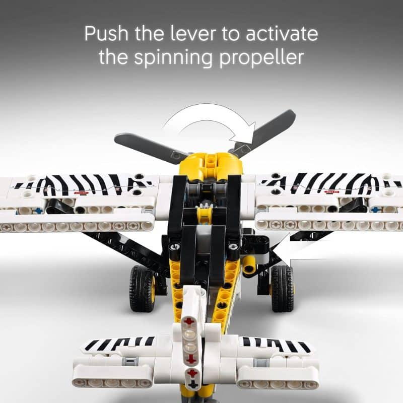 LEGO Technic Bush Plane (42198) - Image 3