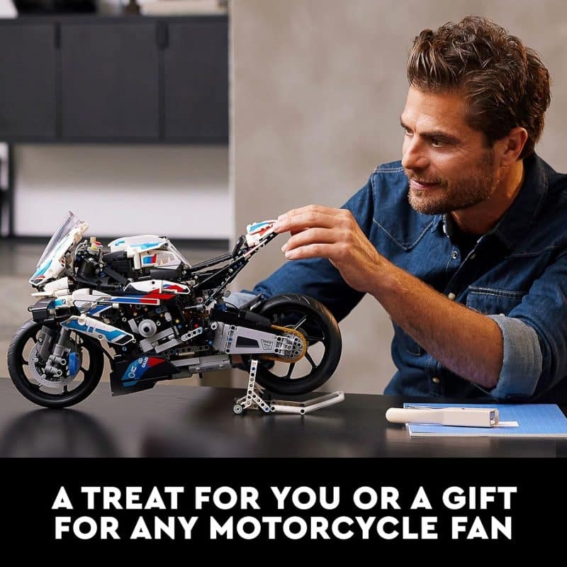 LEGO Technic BMW M 1000 RR (42130) - Image 6